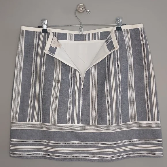 Loft, size 12 gray & cream, casual cotton skirt - Picture 2 of 8